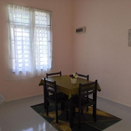 Ummi'S Homestay Besut Kampung Kuala Besut Dış mekan fotoğraf