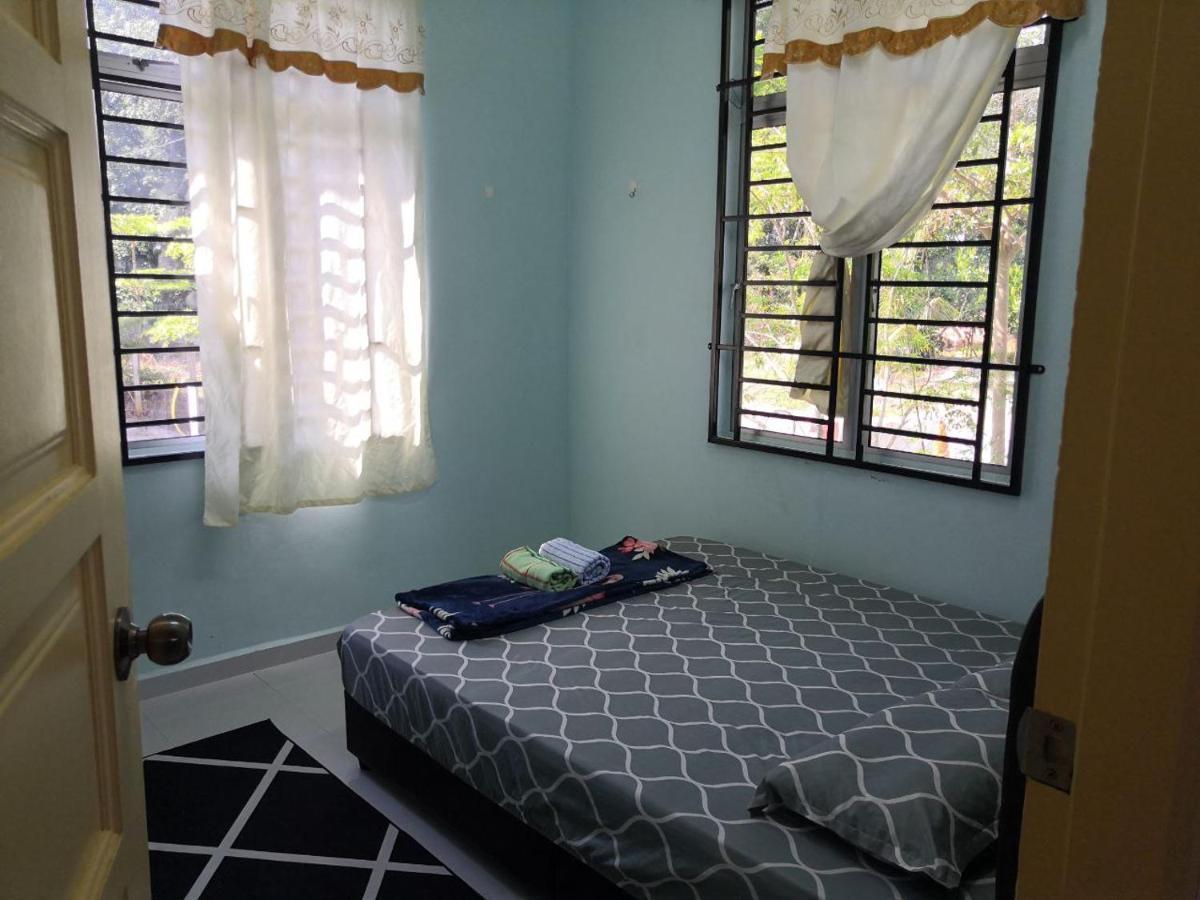Ummi'S Homestay Besut Kampung Kuala Besut Dış mekan fotoğraf